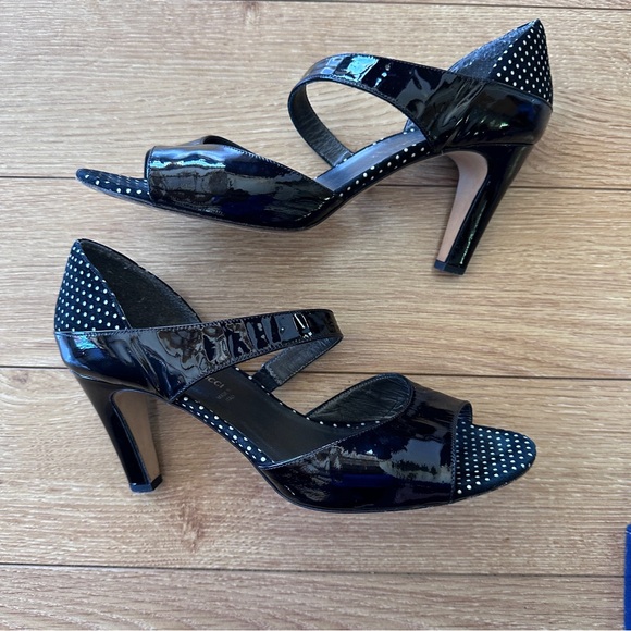 Italian open toe heels with crossover strap. Size 9.5, good condition - Picture 6 of 6